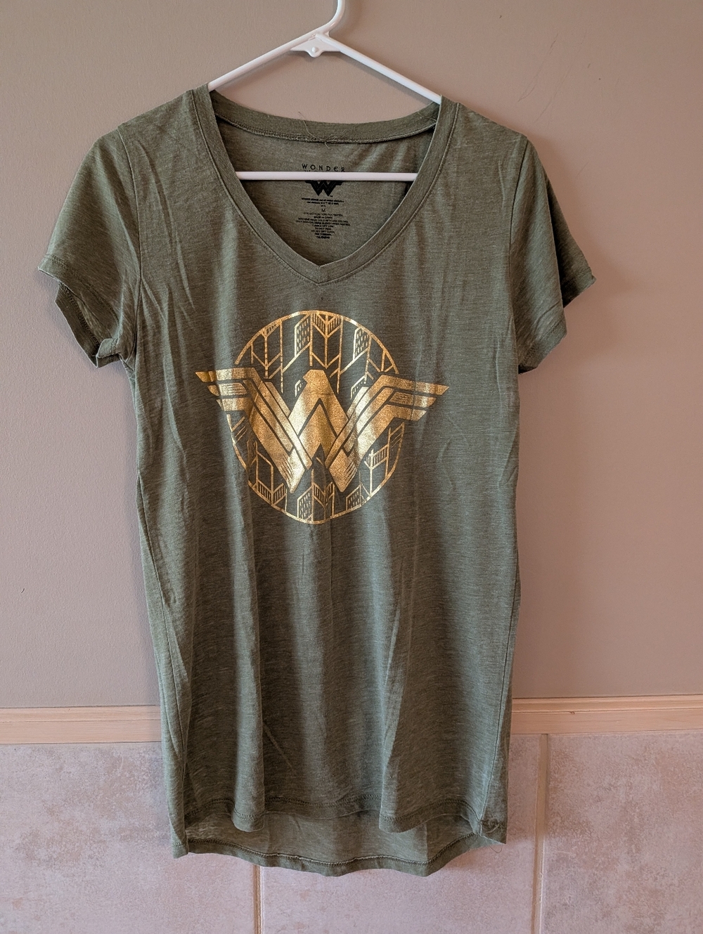 Women's Lightweight Graphic Tee, Wonder Woman, Size M